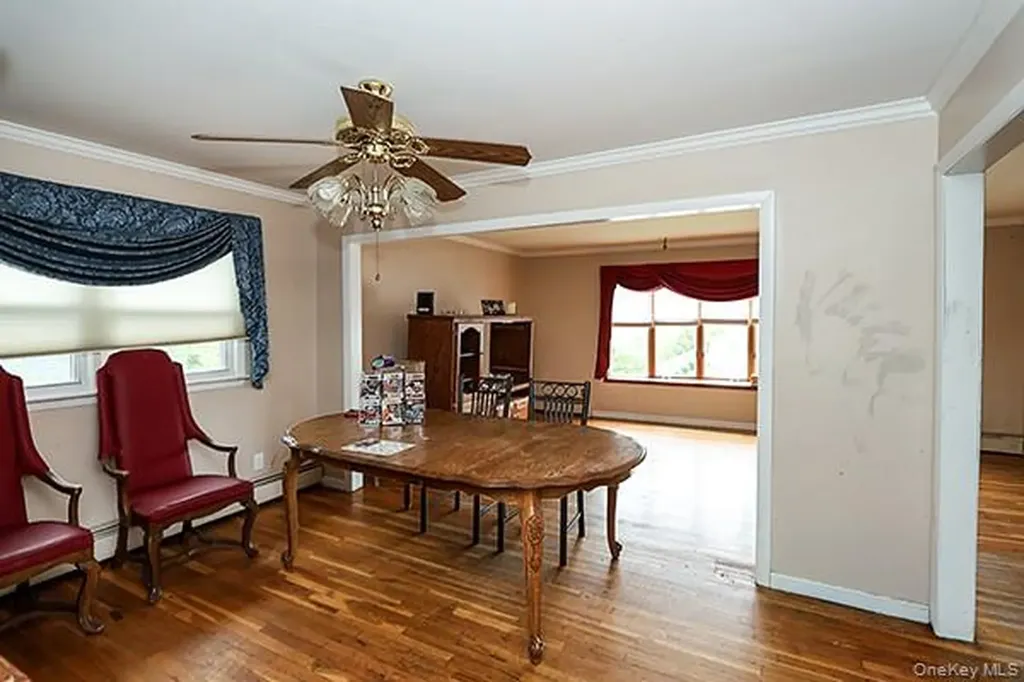 8 Broadfield Place Glen Cove NY 11542