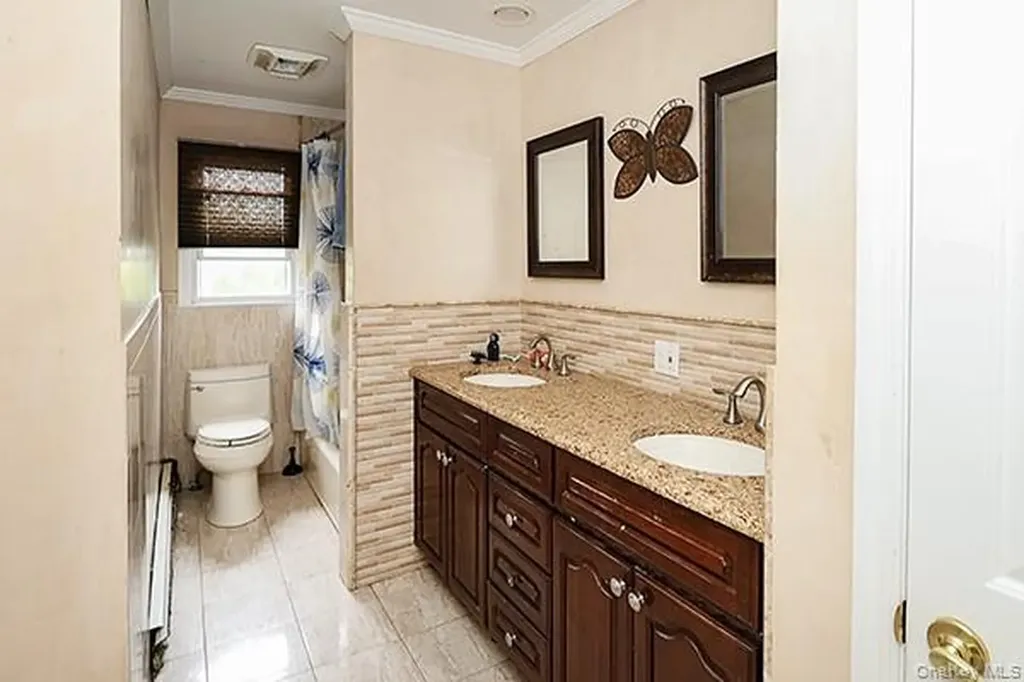 8 Broadfield Place Glen Cove NY 11542