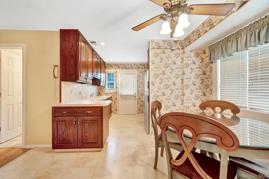 393 Coleridge Street Levittown NY 11756