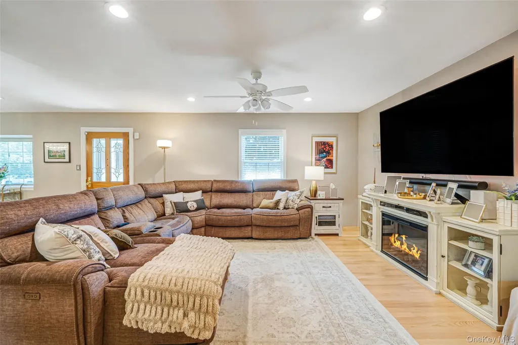 389 Yale Road Garden City NY 11530