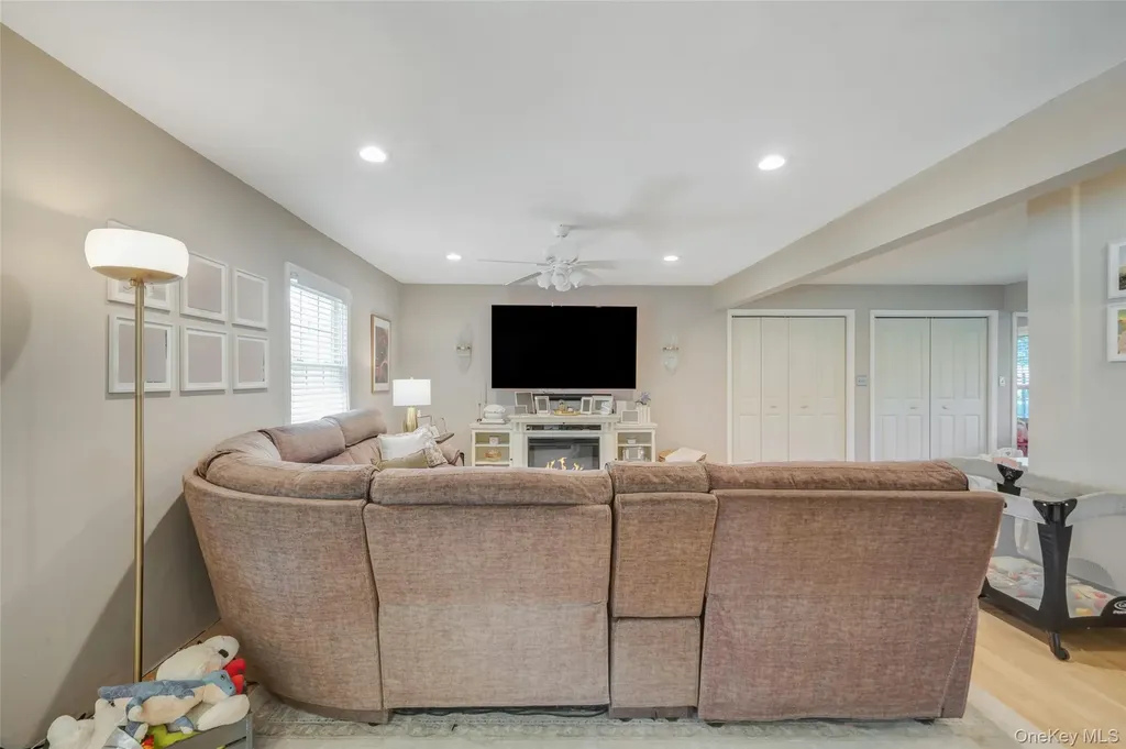389 Yale Road Garden City NY 11530
