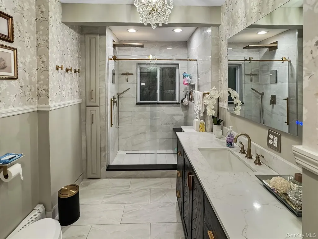 389 Yale Road Garden City NY 11530