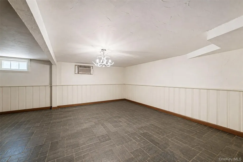 389 Yale Road Garden City NY 11530