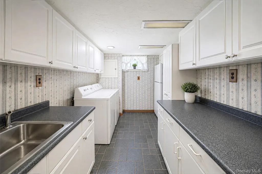 389 Yale Road Garden City NY 11530
