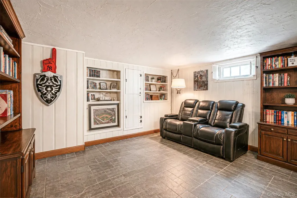 389 Yale Road Garden City NY 11530