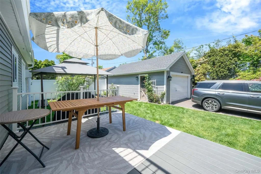 389 Yale Road Garden City NY 11530