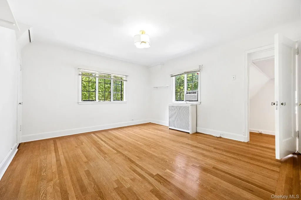 10 River Road Scarsdale NY 10583
