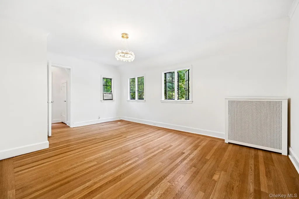 10 River Road Scarsdale NY 10583