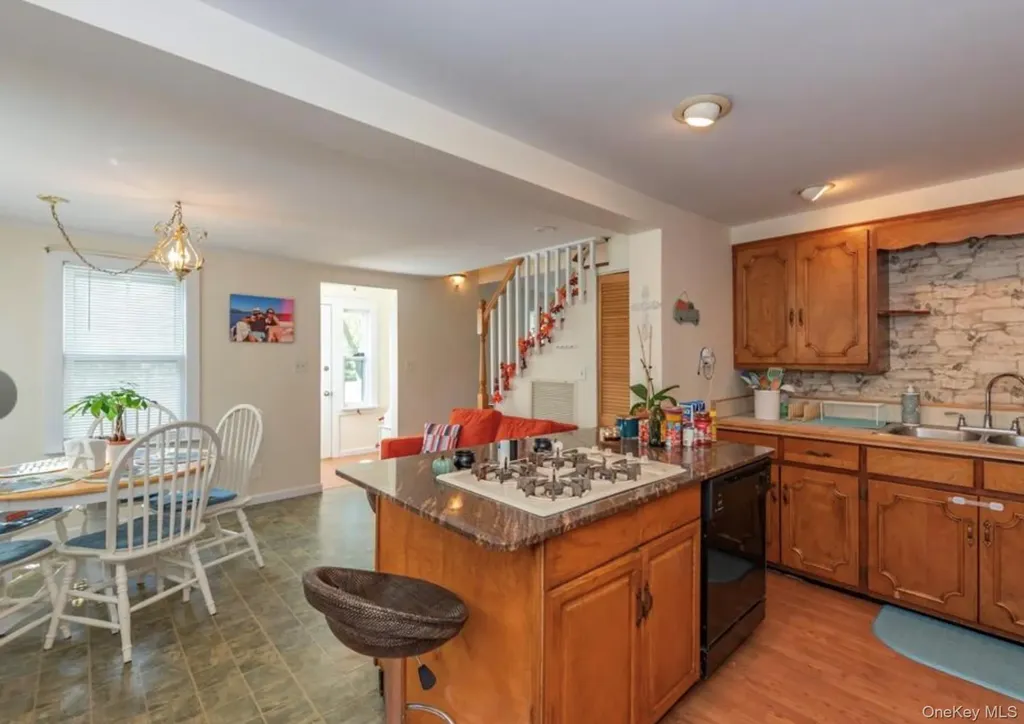 1385 Old Shipyard Lane Southold NY 11971