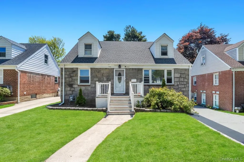 445 Peninsula Boulevard Lynbrook NY 11563