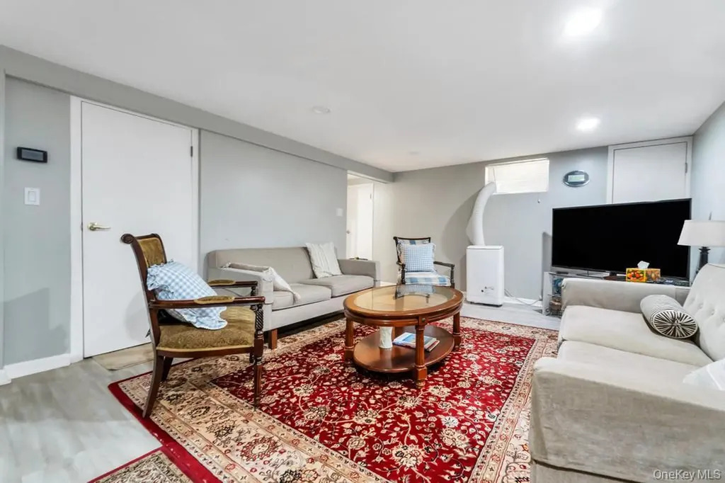 445 Peninsula Boulevard Lynbrook NY 11563