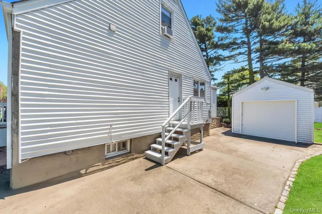 445 Peninsula Boulevard Lynbrook NY 11563