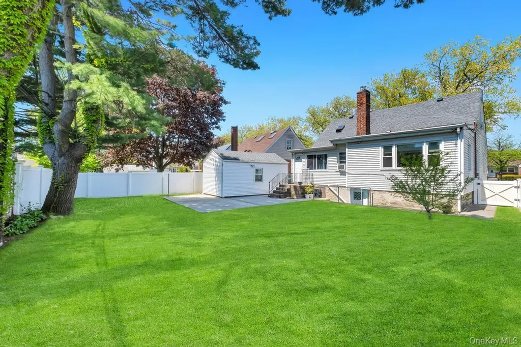 445 Peninsula Boulevard Lynbrook NY 11563
