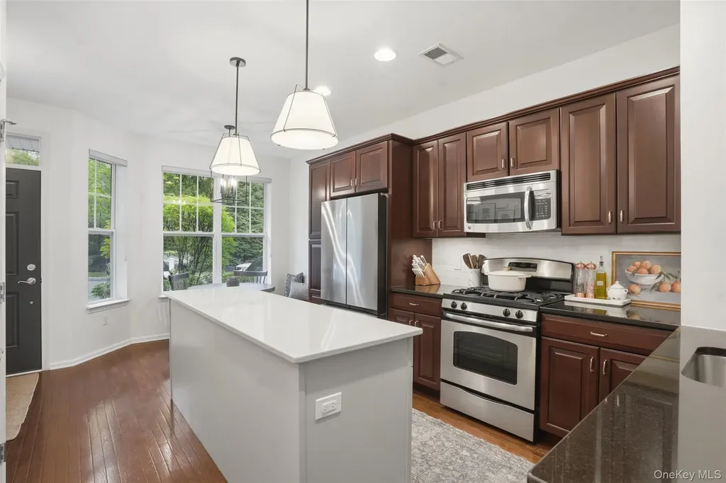 15 High Ridge Lane Middletown NY 10940