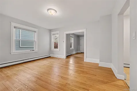17 Grant Street Pleasantville NY 10570