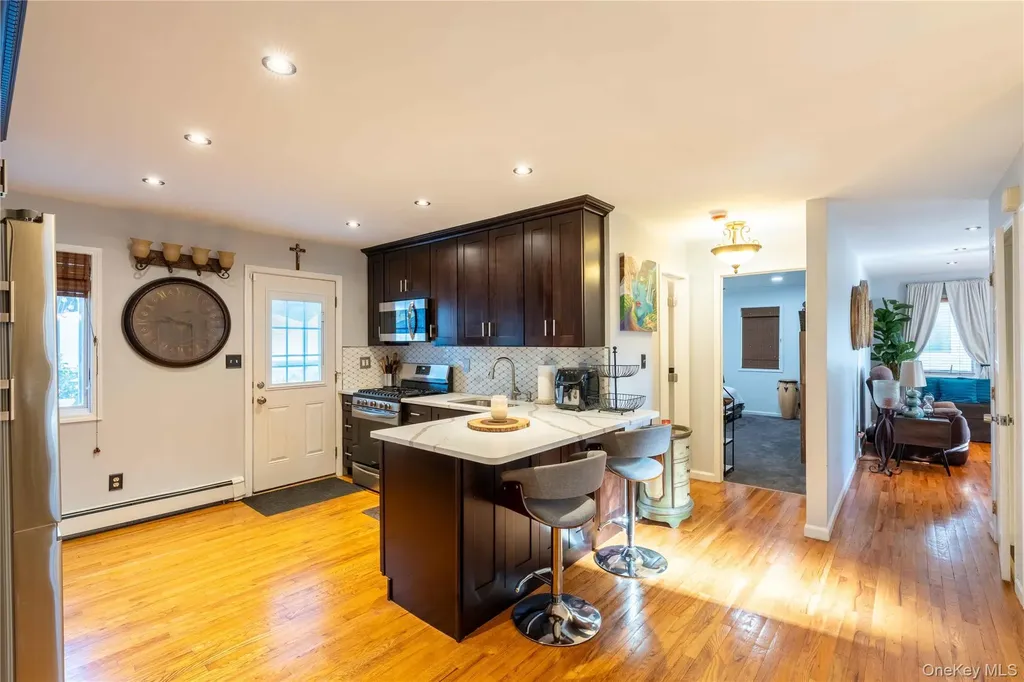 671 Tabor Place East Meadow NY 11554