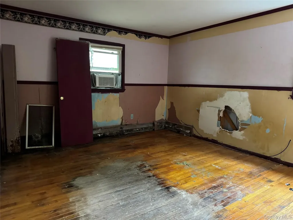 24 Emperor Lane Montgomery NY 12549