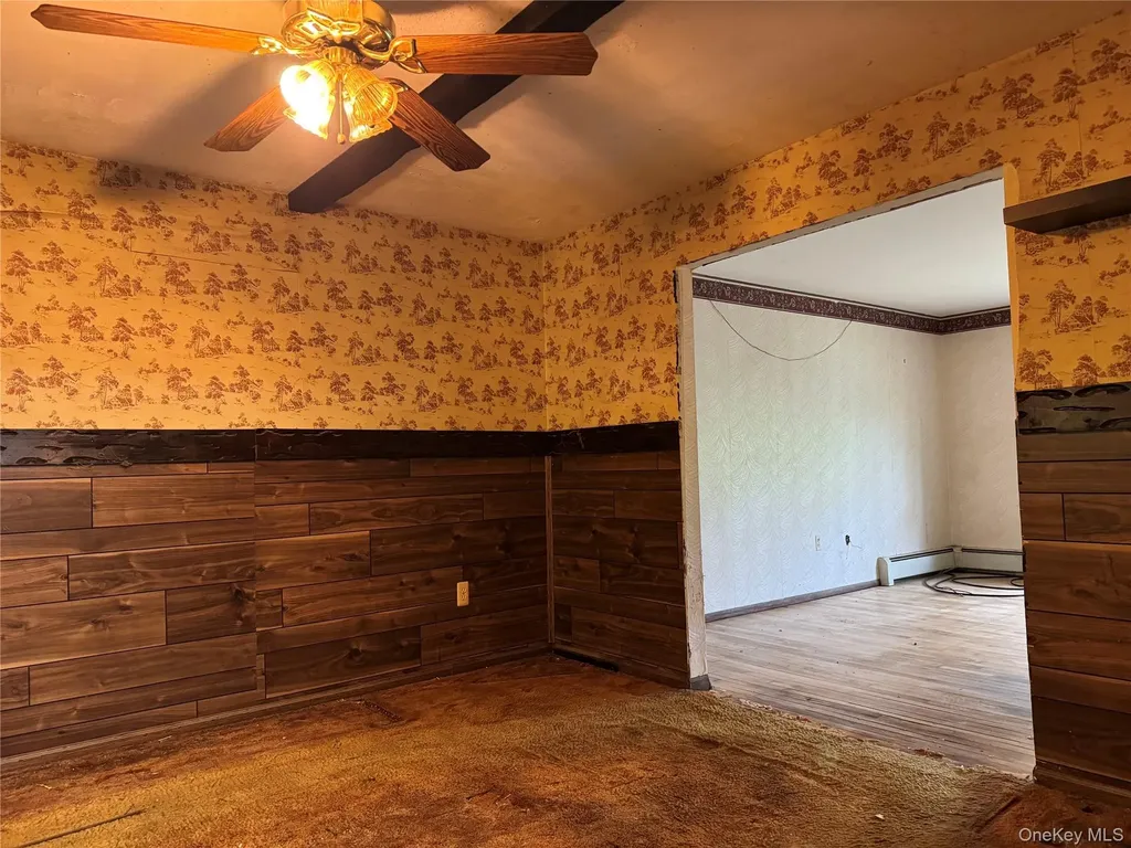 24 Emperor Lane Montgomery NY 12549