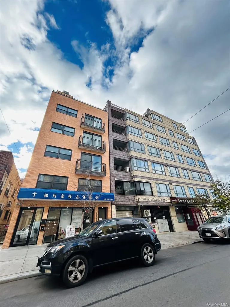 13216 Maple Avenue Flushing NY 11355