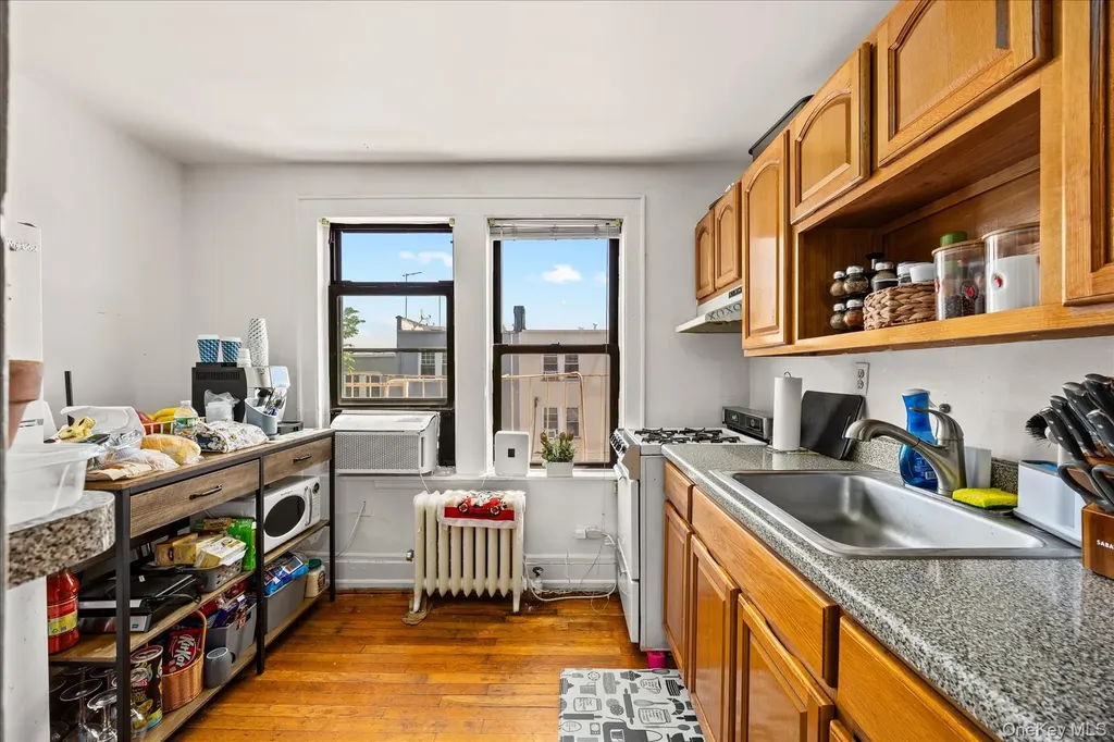 2067 32nd Street Astoria NY 11105