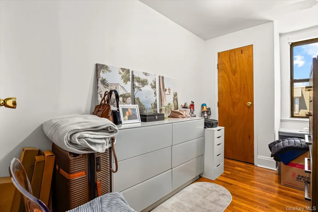 2067 32nd Street Astoria NY 11105