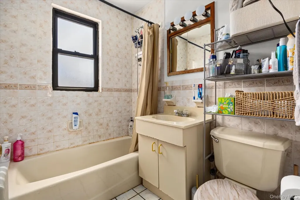 2067 32nd Street Astoria NY 11105