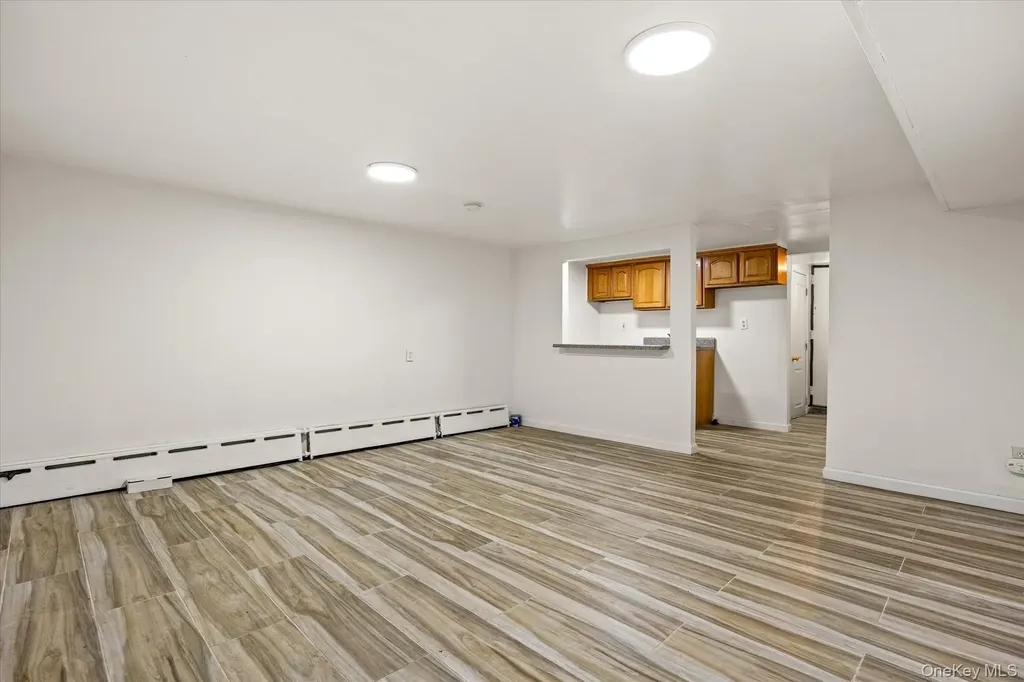 2067 32nd Street Astoria NY 11105