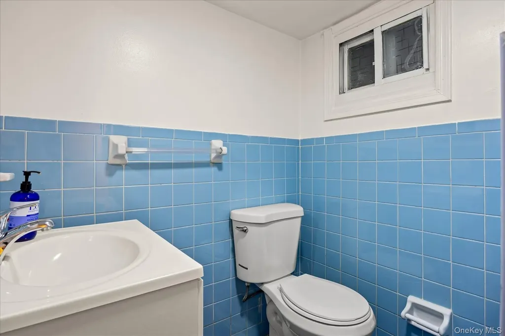 2067 32nd Street Astoria NY 11105