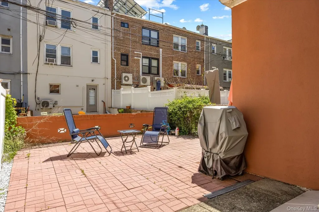 2067 32nd Street Astoria NY 11105