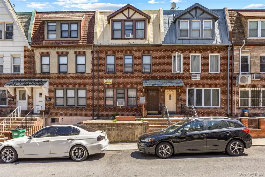 2067 32nd Street Astoria NY 11105