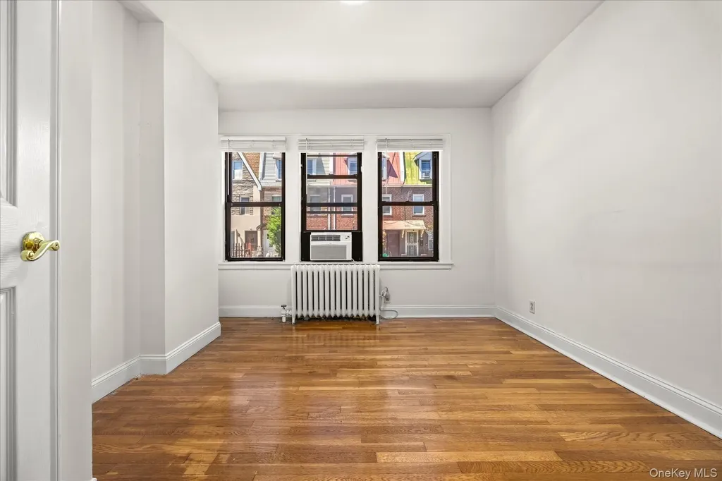 2067 32nd Street Astoria NY 11105