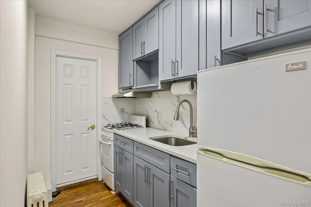 2067 32nd Street Astoria NY 11105