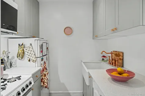 485 Pelham Road New Rochelle NY 10805