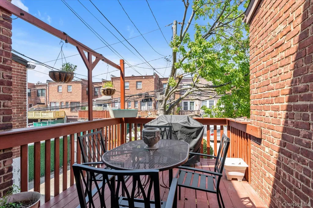376 Cochran Place Valley Stream NY 11581
