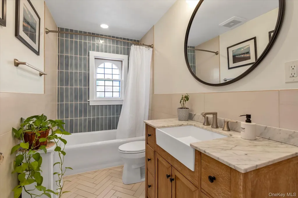 376 Cochran Place Valley Stream NY 11581