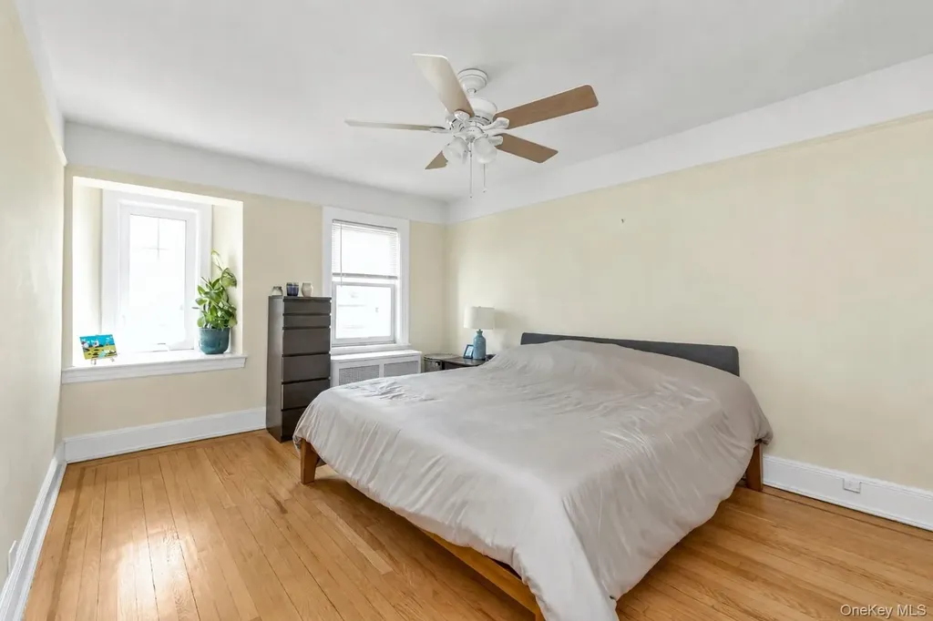 376 Cochran Place Valley Stream NY 11581