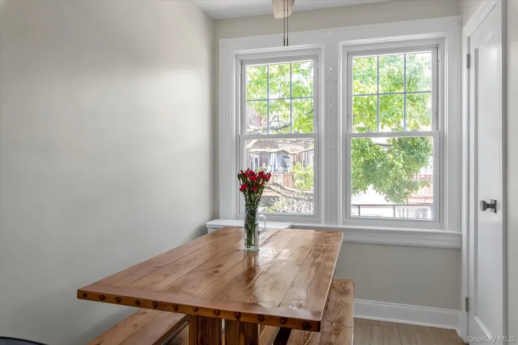 376 Cochran Place Valley Stream NY 11581