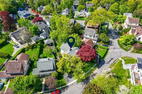 7 Soundview Drive Larchmont NY 10538