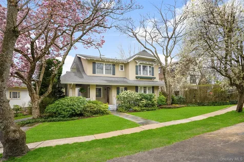 7 Soundview Drive Larchmont NY 10538