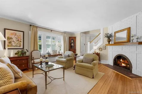 7 Soundview Drive Larchmont NY 10538