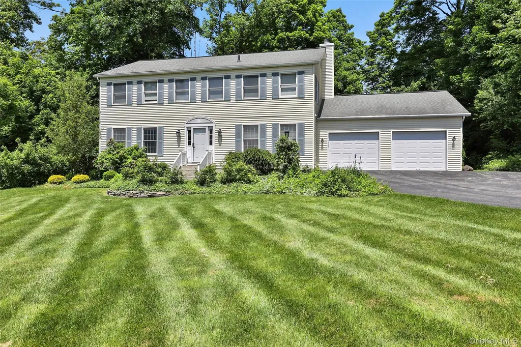 8 White Pine Lane Fishkill NY 12524