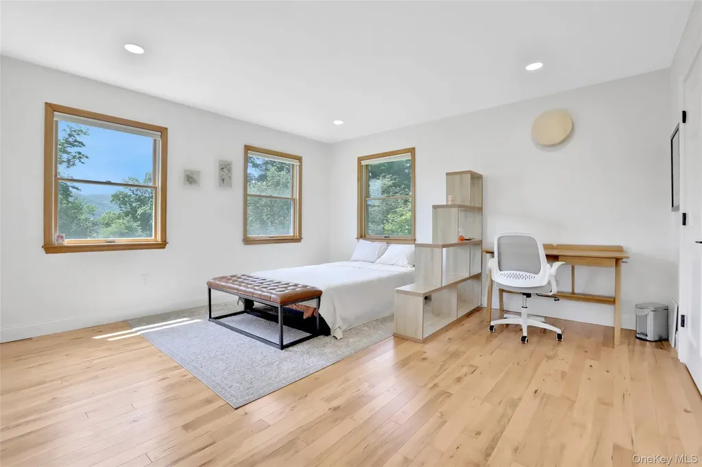 8 White Pine Lane Fishkill NY 12524