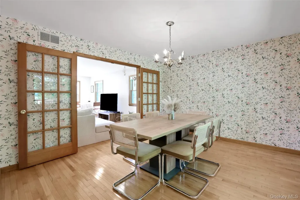 8 White Pine Lane Fishkill NY 12524