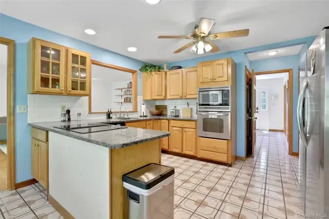 8 White Pine Lane Fishkill NY 12524