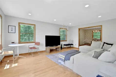 8 White Pine Lane Fishkill NY 12524