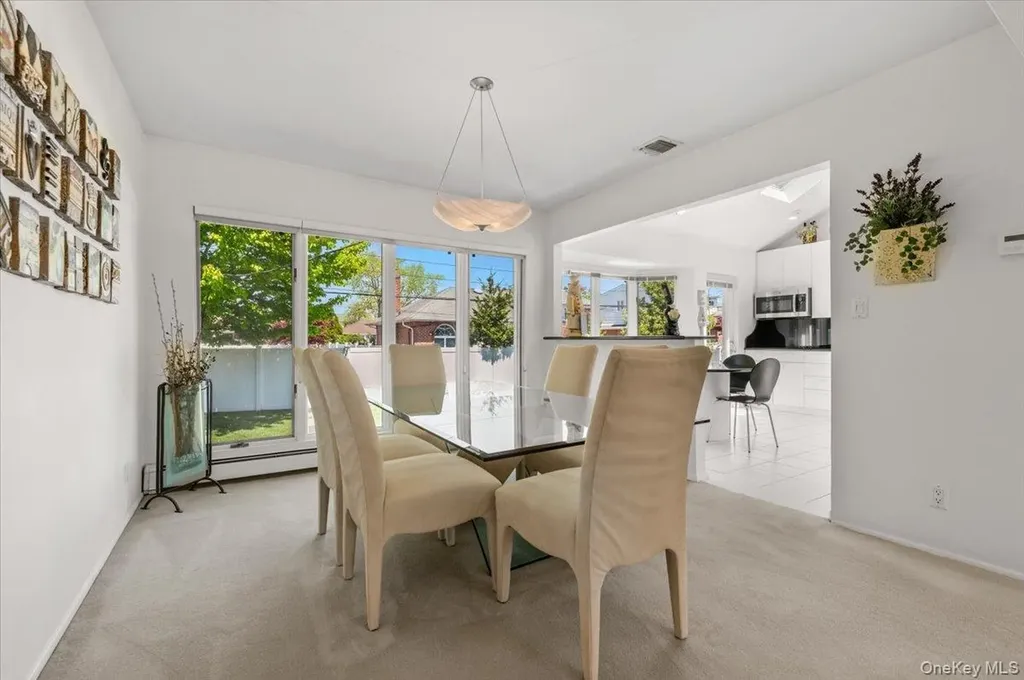 24 Mesa Road Syosset NY 11791