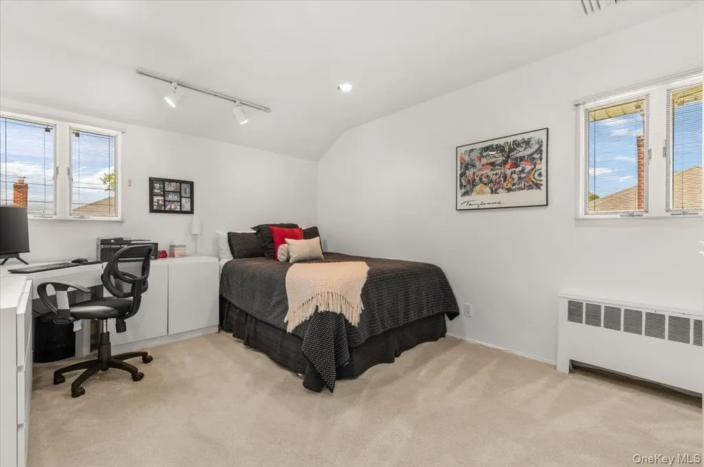 24 Mesa Road Syosset NY 11791