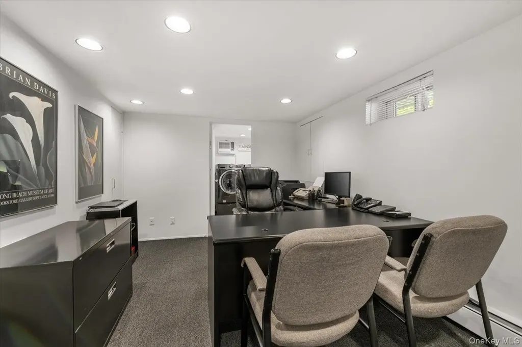 24 Mesa Road Syosset NY 11791