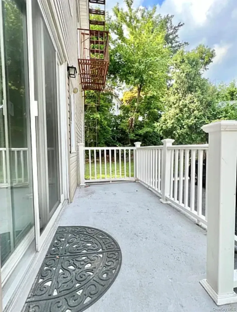 14 Valley Road White Plains NY 10604