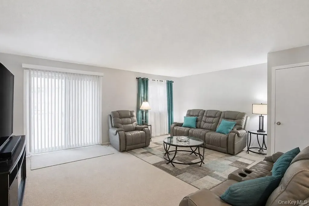 7 Roundtree Court Beacon NY 12508